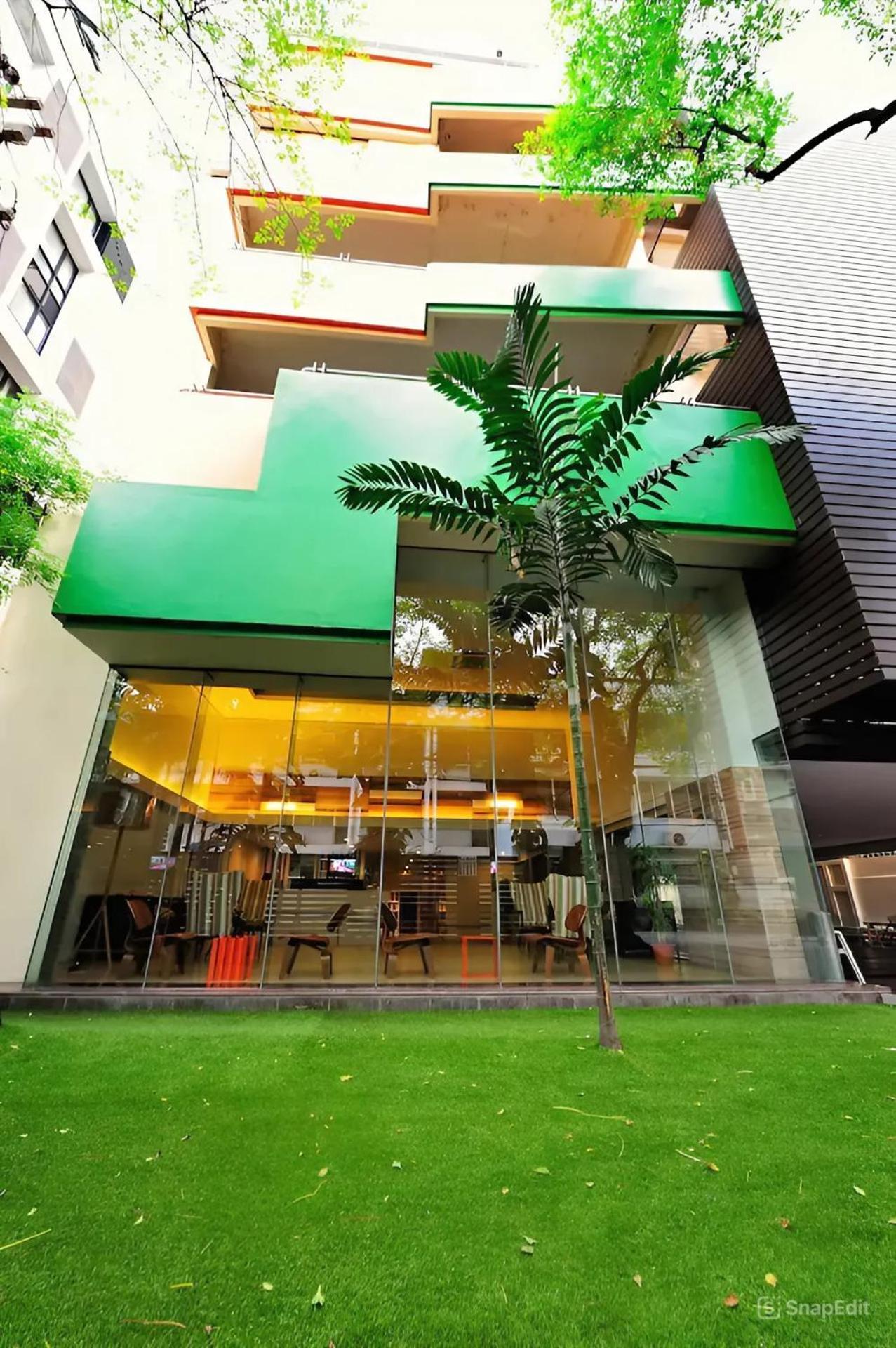 Nantiruj Tower - นันทิรุจ ทาวเวอร์ เซอร์วิสอพาร์ทเม้นท์ สุขุมวิท ซอย 8 Apartment กรุงเทพมหานคร ภายนอก รูปภาพ