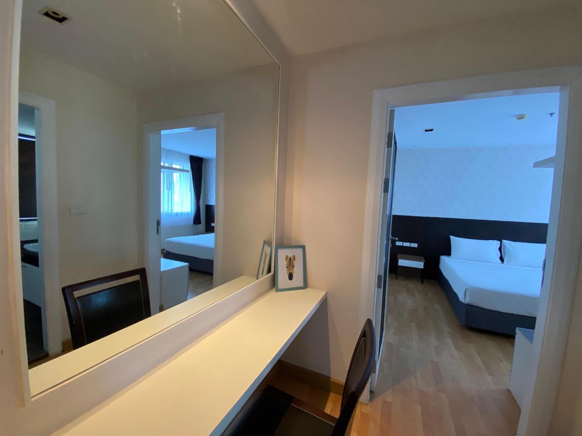 Nantiruj Tower - นันทิรุจ ทาวเวอร์ เซอร์วิสอพาร์ทเม้นท์ สุขุมวิท ซอย 8 Apartment กรุงเทพมหานคร ภายนอก รูปภาพ